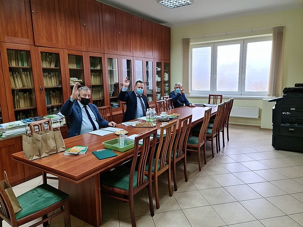 Głosowanie Prezydium łódzkiego Zespołu PDO. Przewodniczący dr inż. Przemysław Majchrowski, zastępca przewodniczącego dr inż. Zygmunt Nita, zastępca przewodniczącego dr inż. Krzysztof Nowak. 